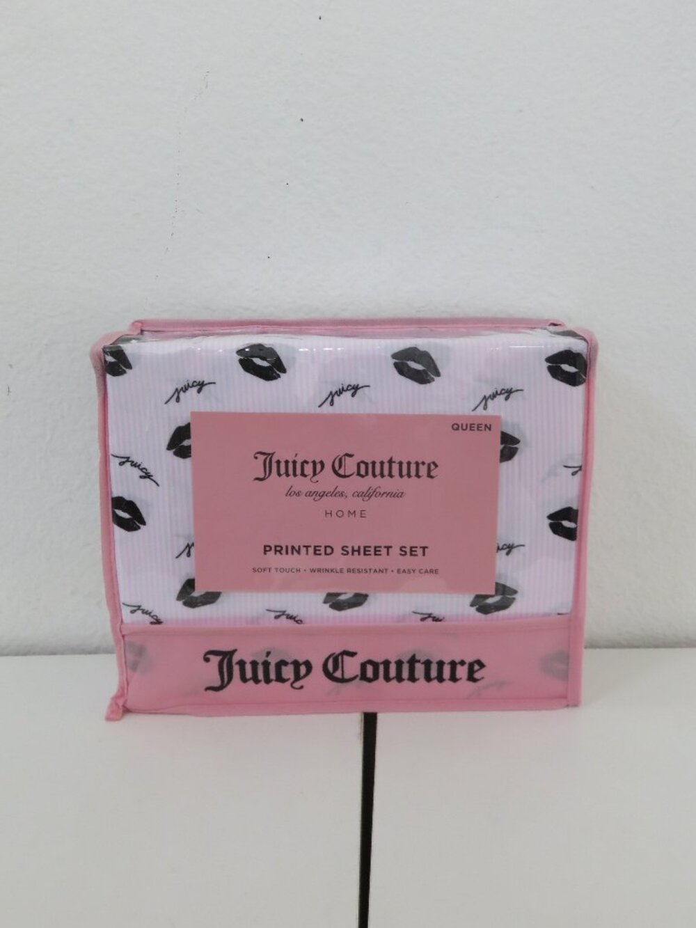 Juicy Couture 4 piece Queen Strip n Lip Print Sheet Set